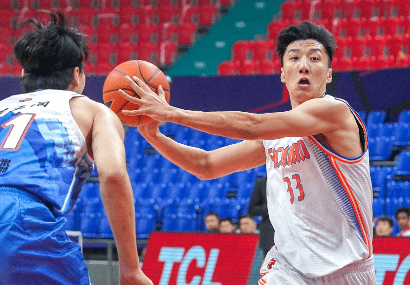 德甲窗口期再迎强敌，新疆广汇防线松动，主帅态度：引发热议，数据趋势出现新变化的简单介绍