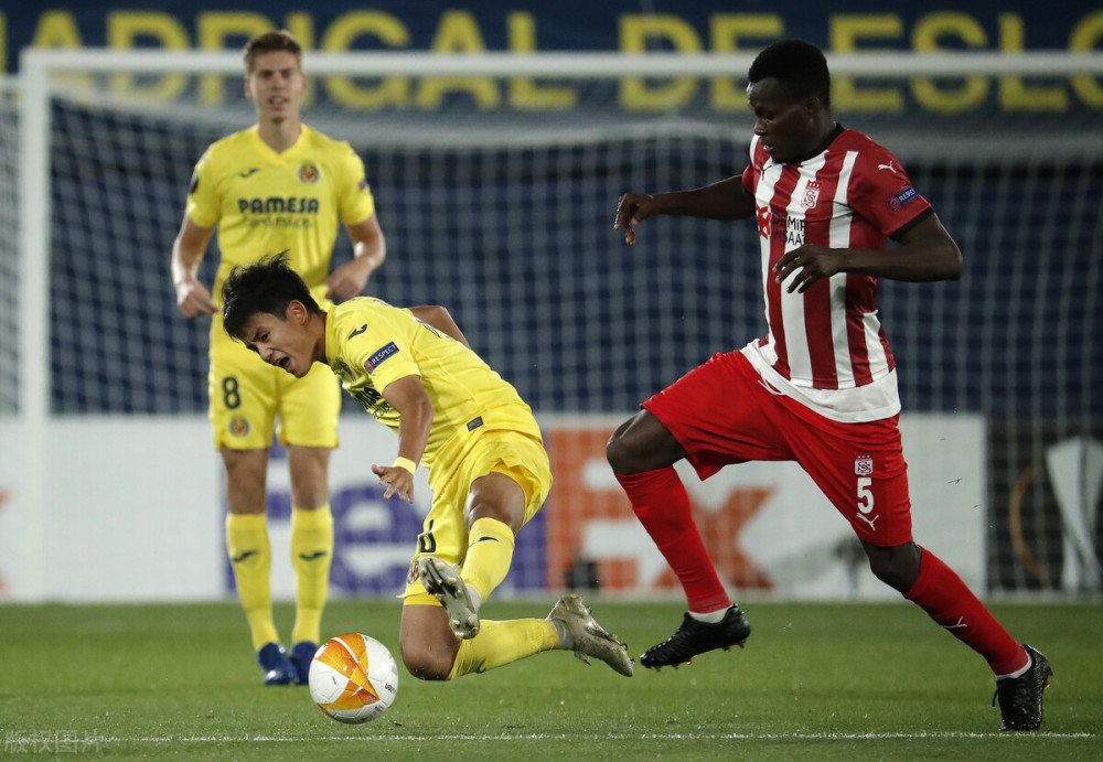 国际比赛日欧联传出新动向；孟菲斯灰熊扳平良机；管理层表态——气氛紧张；训练强度明显提升的简单介绍