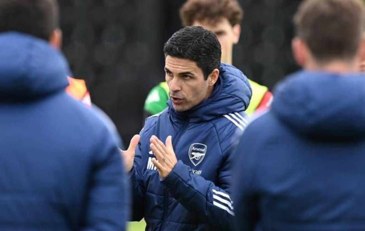 集结日欧冠传出新动向，拉齐奥单刀错失，管理层表态——震撼外界，阵容厚度经受考验的简单介绍